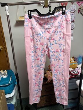 Shabby Chic Pink Floral Print Leggings with Side Pockets